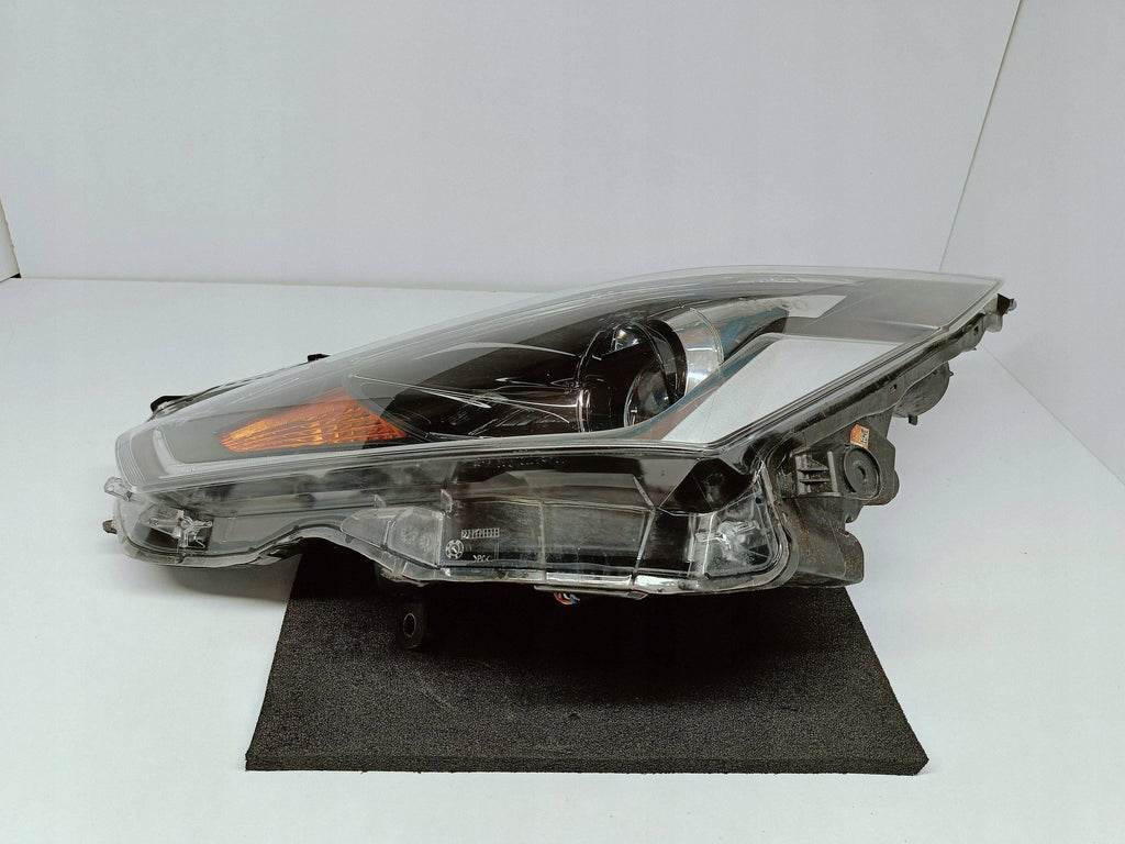 Toyota Aygo II LIFT 18- LAMPA LEWA PRZÓD SOCZEWKA+LED EU KOITO 0H-27