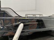 Laden Sie das Bild in den Galerie-Viewer, TESLA MODEL Y MY 20-HALOGEN TAGFAHRLICHT RECHTS NEBELSCHEINWERFER LED 1507933-00-C
