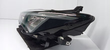 Laden Sie das Bild in den Galerie-Viewer, CUPRA BORN 10F 21- SCHEINWERFER LINKS VORNE FULL LED 10F941007K