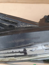 Laden Sie das Bild in den Galerie-Viewer, KIA PICANTO II SCHEINWERFER RECHTS VORNE EU 92102-1Y011/1Y010