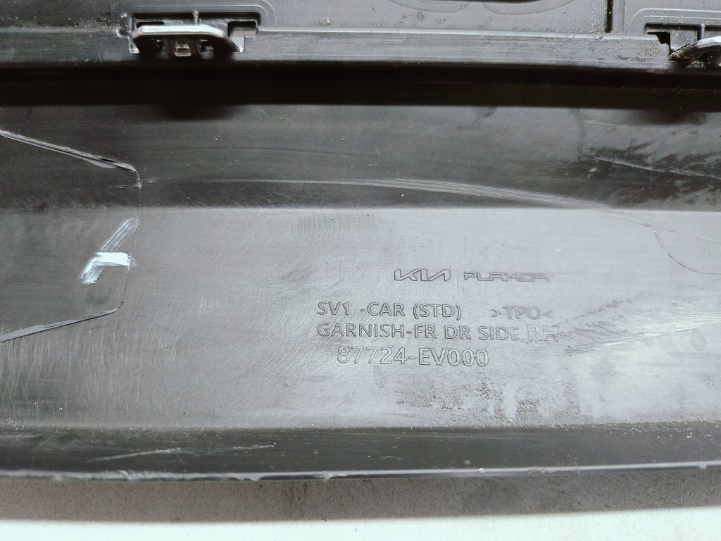 KIA EV3 EV-3 24- LISTWA NAKŁADKA DRZWI PRAWY PRZÓD PRZEDNIA 87724-EV000