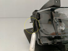 Laden Sie das Bild in den Galerie-Viewer, TESLA MODEL Y MY 20-HALOGEN TAGFAHRLICHT RECHTS NEBELSCHEINWERFER LED 1507933-00-C