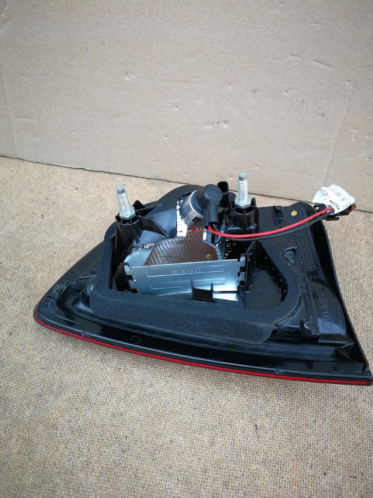 RENAULT CLIO IV KOMBI 12- LAMPA KLAPY PRAWA TYLNA PRAWY TYŁ 265502395R
