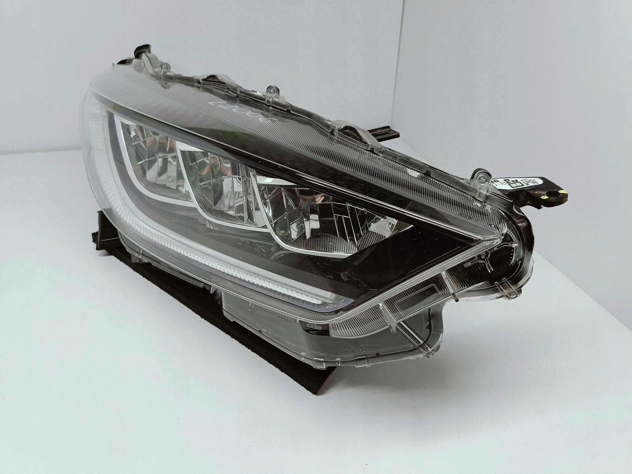 Toyota Yaris IV 4 XP21 19- PHARE DROIT AVANT FULL LED KOITO K0-8