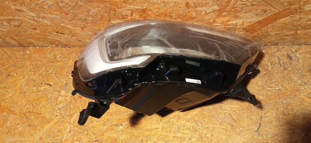 RENAULT MASTER 19- LAMPA PRAWA PRZÓD PRAWA PRZEDNIA NOWA OE 260105567R