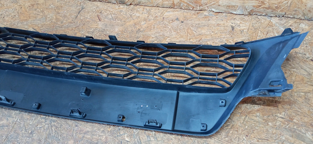 DACIA SANDERO II LIFT 17- ATRAPA ŚRODKOWA KRATKA GRILL 622541693R
