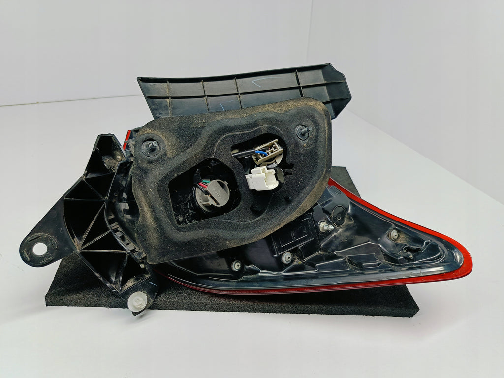 TOYOTA YARIS III LIFT 17- LAMPA LEWY TYŁ LEWA TYLNA ZWYKŁA KOITO 0D-203