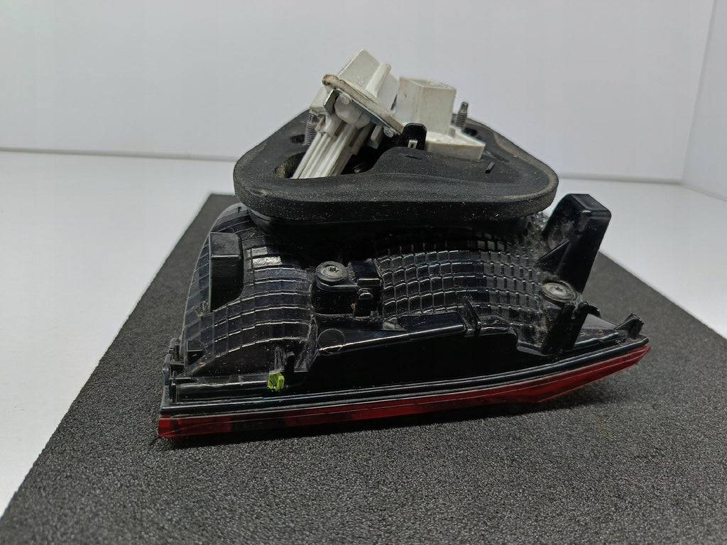 VW TOURAN II 5TA 15- LAMPA KLAPY BAGAŻNIKA LEWY TYŁ 5TA945093D