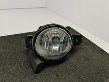 Laden Sie das Bild in den Galerie-Viewer, CLIO II LAGUNA II NEBELSCHEINWERFER LINKS VALEO 8200002469