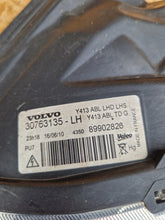 Laden Sie das Bild in den Galerie-Viewer, VOLVO XC60 SCHEINWERFER LINKS VORN EU BIXENON