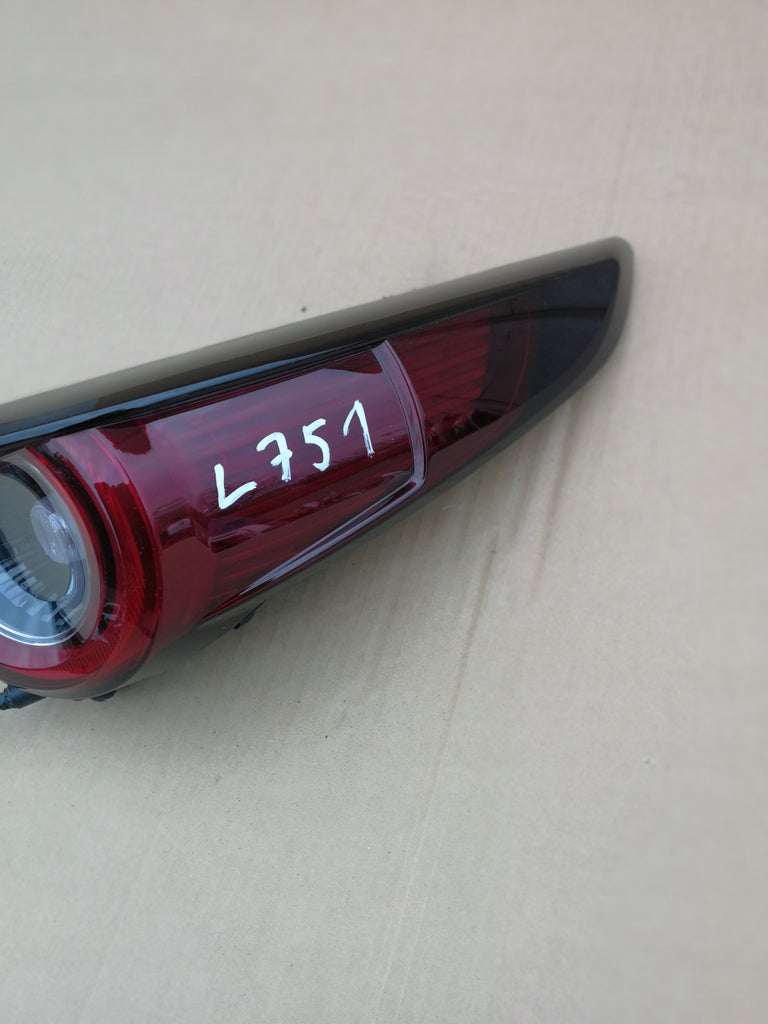MAZDA CX-30 CX30 19- LAMPA PRAWA TYŁ TYLNA LED RDM92400020