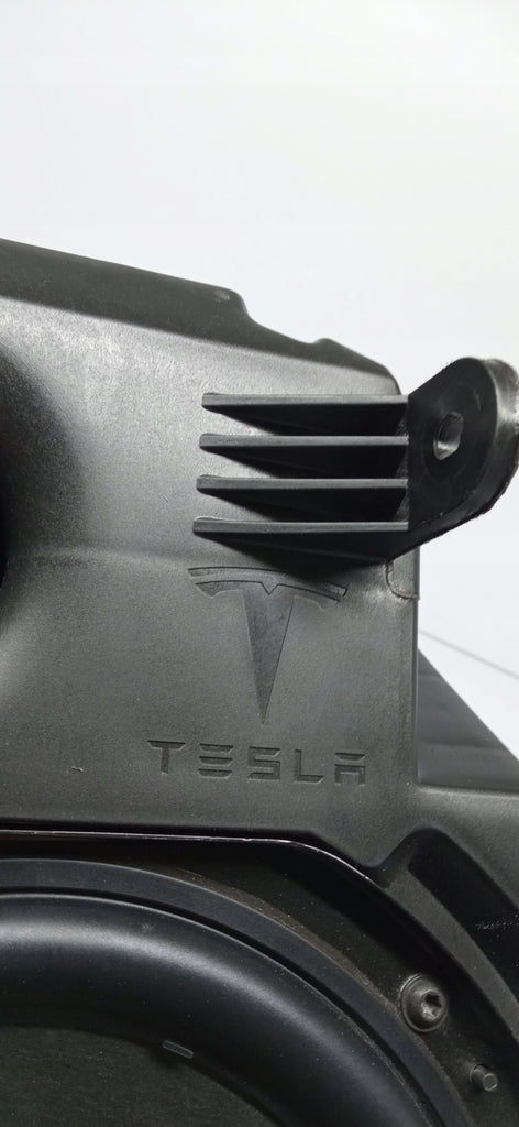 TESLA MODEL 3 III SUBWOOFER GŁOŚNIK NISKOTONOWY 1079747-99-B