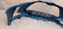 Laden Sie das Bild in den Galerie-Viewer, TOYOTA YARIS IV 4 P21 20- STOßSTANGE VORNE 52119-K0050