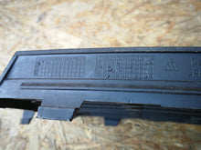 Laden Sie das Bild in den Galerie-Viewer, SKODA OCTAVIA III 13- ATRAPA GRILL KRATKA ZDERZAKA PRZEDNIEGO 5E0853677