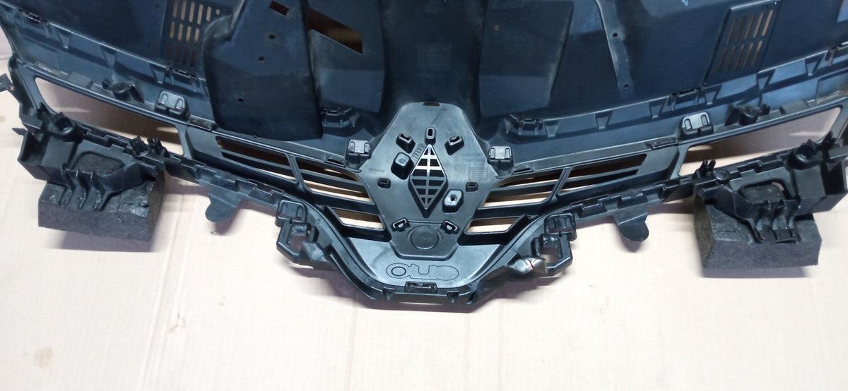 Renault Clio 4 IV 11- Calandre Grille Armature Calandre Pare-Chocs Avant 622563184R — photo 11 sur 16