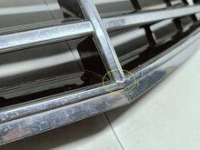 Laden Sie das Bild in den Galerie-Viewer, Mercedes-Benz E W212 09- ATRAPA GRILL ZDERZAKA PRZEDNIEGO A2128800583