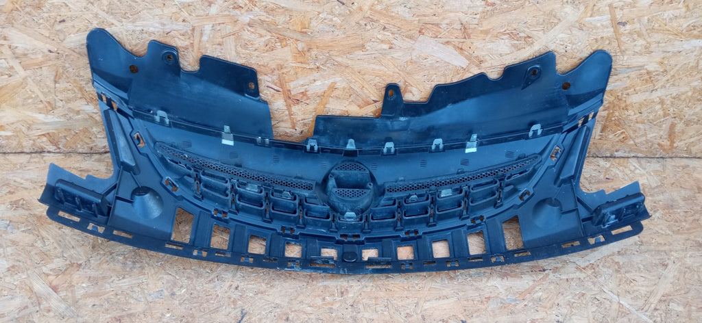 OPEL CORSA D LIFT 11- KÜHLERGRILL STOSSFÄNGER VORNE CHROM 13286000