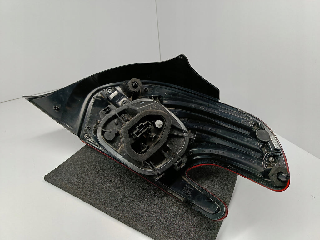 PEUGEOT I 208 LIFT 15- LAMPA LEWA TYŁ TYLNA LEWA 9825601280