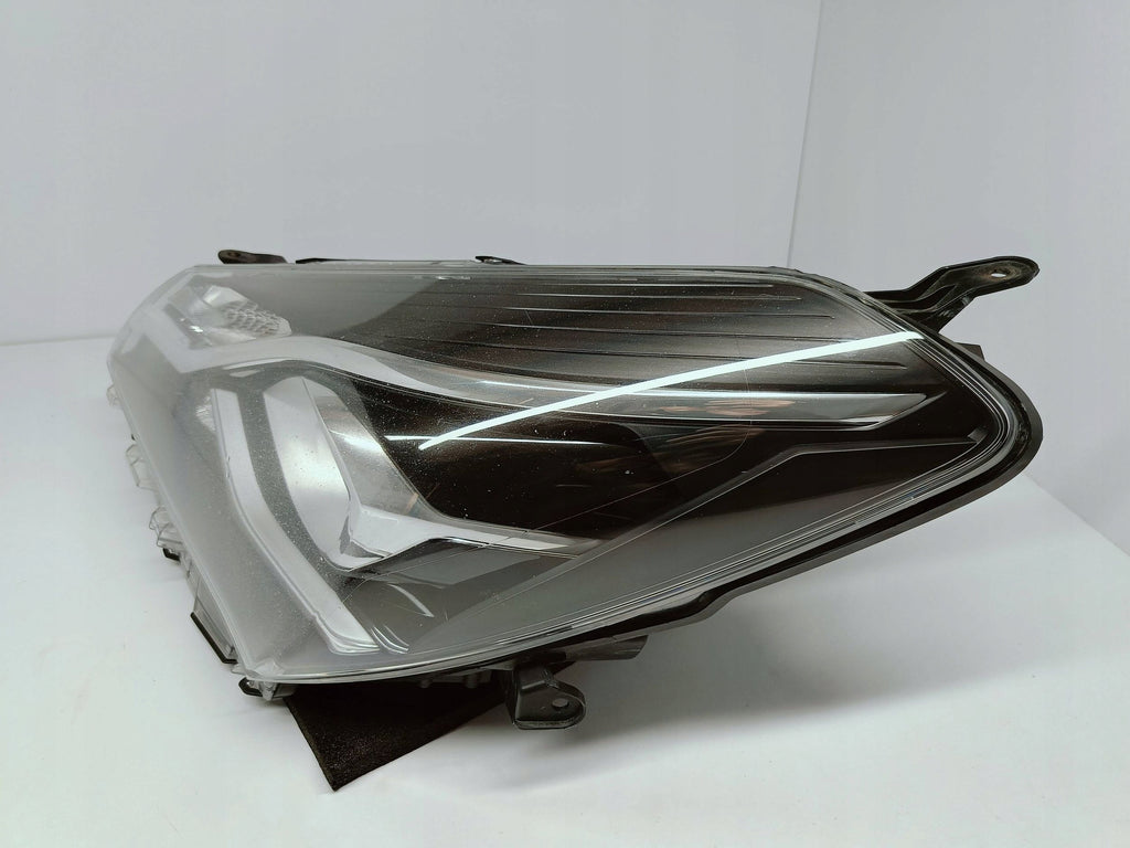 Toyota Yaris III 3 LIFT 17- LAMPA LEWA PRZÓD SOCZEWKA KOITO 0D-197
