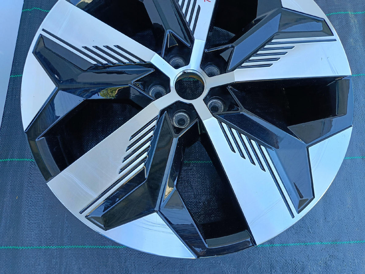 Jante Aluminium Renault Megane IV E-Tech 7.0"x20" 5X114.3 ET34 403003990R — photo 5 sur 16