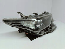 Laden Sie das Bild in den Galerie-Viewer, Toyota Auris II E18 FACELIFT 15- SCHEINWERFER RECHTS LINSE+LED EU 8110-02K30
