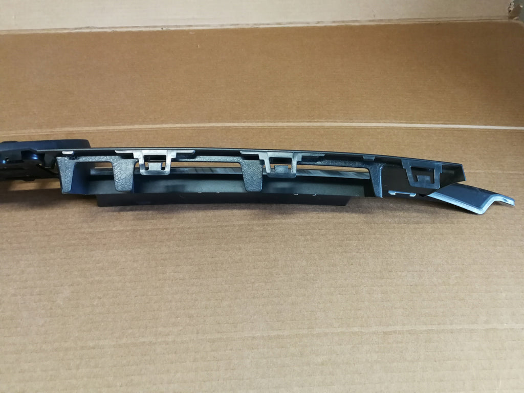 VOLKSWAGEN POLO VI 2GS ATRAPA GRILL
