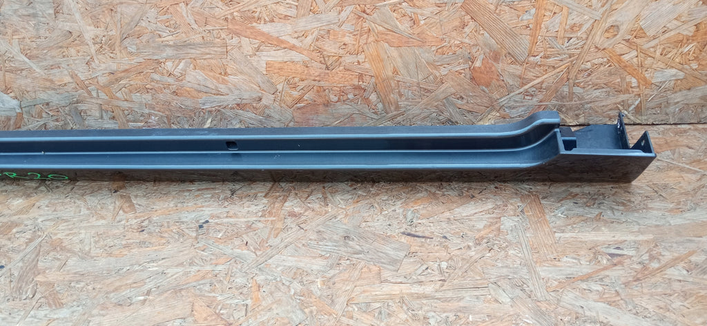 SUZUKI BALENO II 2 15- SCHWELLER SCHWELLERLEISTE RECHTS 77211-68P00
