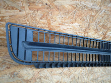 Load image into Gallery viewer, SKODA CITIGO 11- ATRAPA GRILL KRATKA DOLNA ZDERZAKA PRZEDNIEGO 1ST853677B