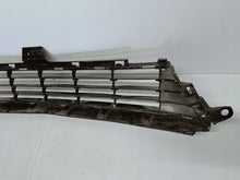 Load image into Gallery viewer, Toyota Auris II LIFT 15- KRATKA ŚRODKOWA ATRAPA ZDERZAKA PRZÓD 5311202670