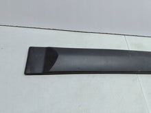 Laden Sie das Bild in den Galerie-Viewer, Dacia Logan I LOGAN MCV 04- TÜRZIERLEISTE HINTEN LINKS 8200476578