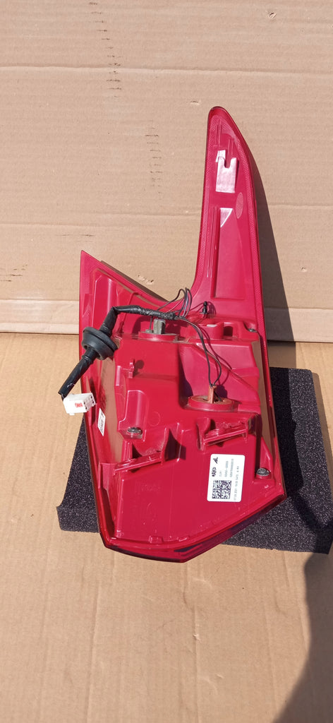 HYUNDAI I20 III 20- LAMPA PRAWA TYLNA PRAWY TYŁ EUROPA 92402-Q0000