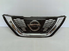 Load image into Gallery viewer, Nissan Qashqai II J11 LIFT 17- ATRAPA GRILL ZDERZAKA PRZEDNIEGO 62310HV00A