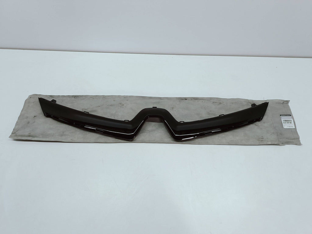 Renault Clio IV 12- ATRAPA LISTWA GÓRNA NAKŁADKA ZDERZAKA PRZÓD 620787878R