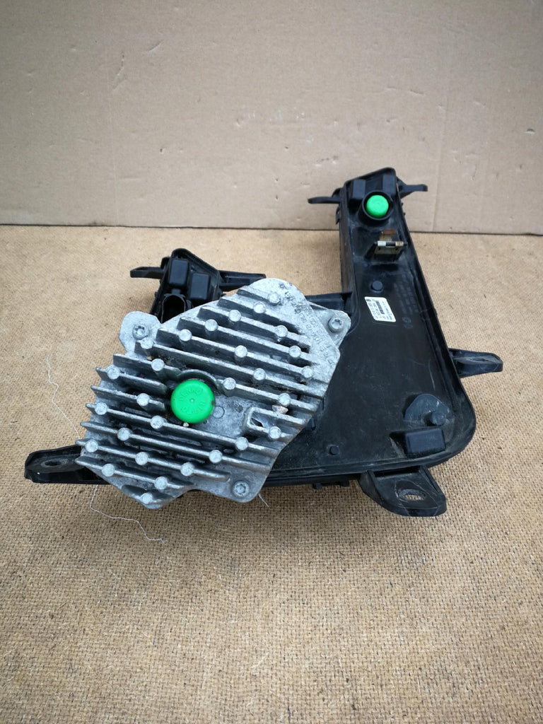 VOLKSWAGEN PASSAT B8 14- HALOGEN DRL LED LINKS VORNE 3G0941055A
