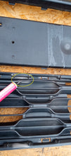 Laden Sie das Bild in den Galerie-Viewer, CITROEN C1 II 14- SATZ BLENDEN MITTELGITTER GRILL