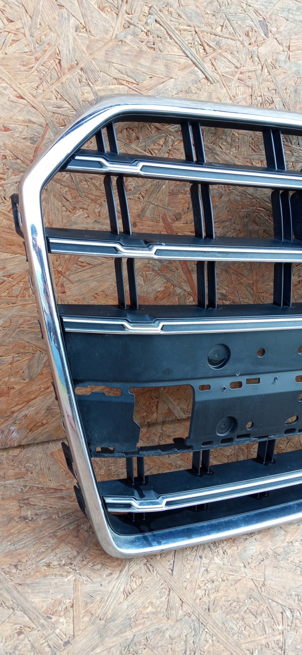 Audi A6 C7 Lift 14- Kühlergrill Gitter Mittlere Grill Vorne Stossstange 4G0853653T — Foto 6 von 15