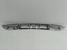 Laden Sie das Bild in den Galerie-Viewer, RENAULT SCENIC III 09- HECKKLAPPENLEISTE HINTEN 848100006R