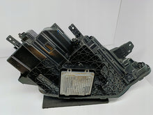 Laden Sie das Bild in den Galerie-Viewer, BYD SEAL U 24- SCHEINWERFER LINKS VORNE VOLL-LED SA3HK-4121010