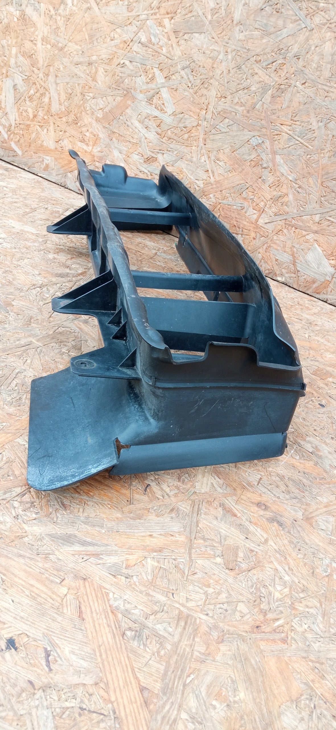 Ford Focus MK3 Lift 14- Kierownica Powietrza Wlot Panel F1EB-8314-Ab — zdjęcie 8 z 11