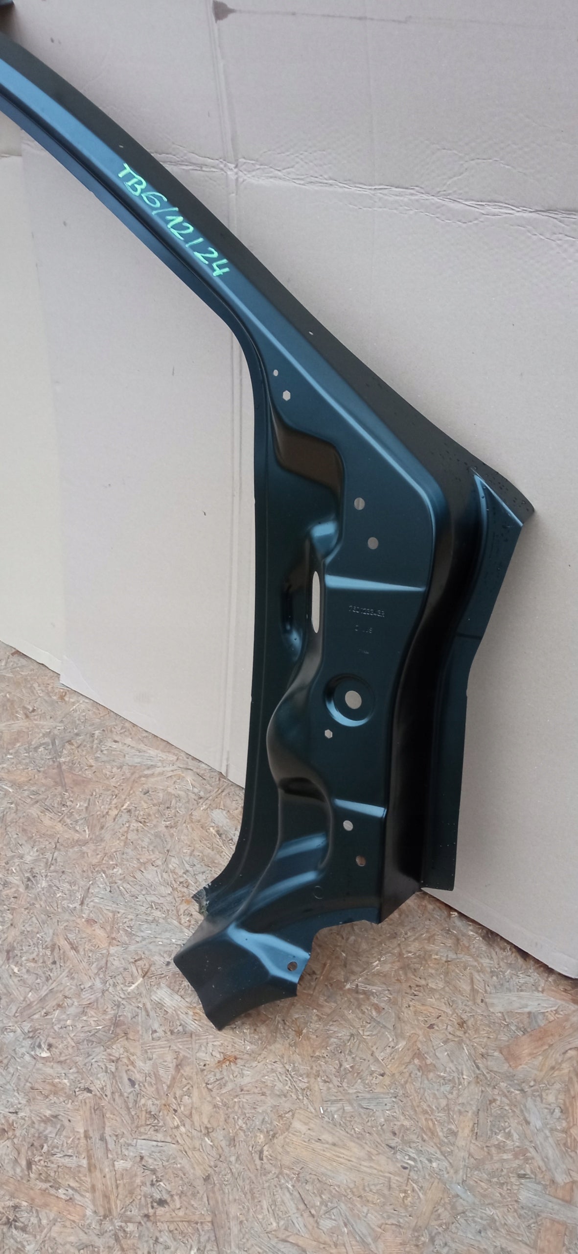 Trafic III Vivaro B 14- Skin Panel Side Front Right Pillar Fartuch 760123343R — photo 2 of 11
