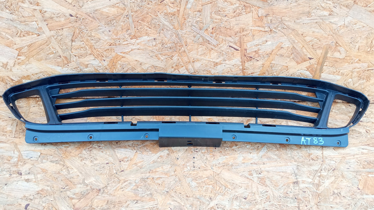 BMW 2 F45/F46 Kühlergrill Gitter Mittlere Grill 51117301567 — Foto 5 von 10