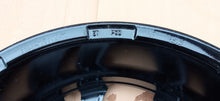 Laden Sie das Bild in den Galerie-Viewer, ALUMINIUMFELGE DEZENT PCD114,3 7JX17 H2 ET 43.5 124R-001565