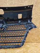 Load image into Gallery viewer, RENAULT MASTER IV 4 19- ATRAPA GRILL ZDERZAKA PRZEDNIEGO 623109048R