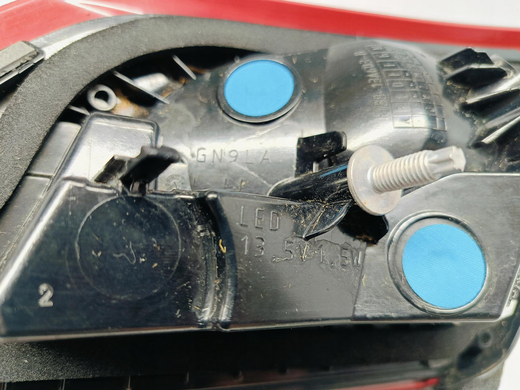 FORD FIESTA MK8 VII 17- HECKKLAPPENLEUCHTE LINKS HINTEN LED H1BB-13A603-B