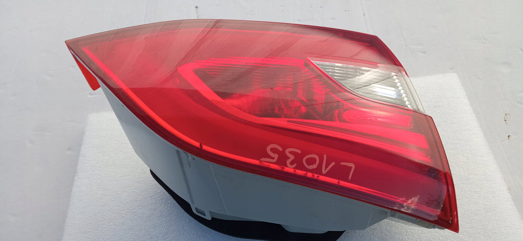 PEUGEOT 308 II T9 13- SW KOMBI LAMPA KLAPY BAGAŻNIKA LEWY TYŁ 9678098080