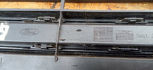 Laden Sie das Bild in den Galerie-Viewer, FORD FIESTA MK7 LIFT 13- KÜHLERGRILL STOßSTANGENGRILL VORNE C1BB-17B968-A