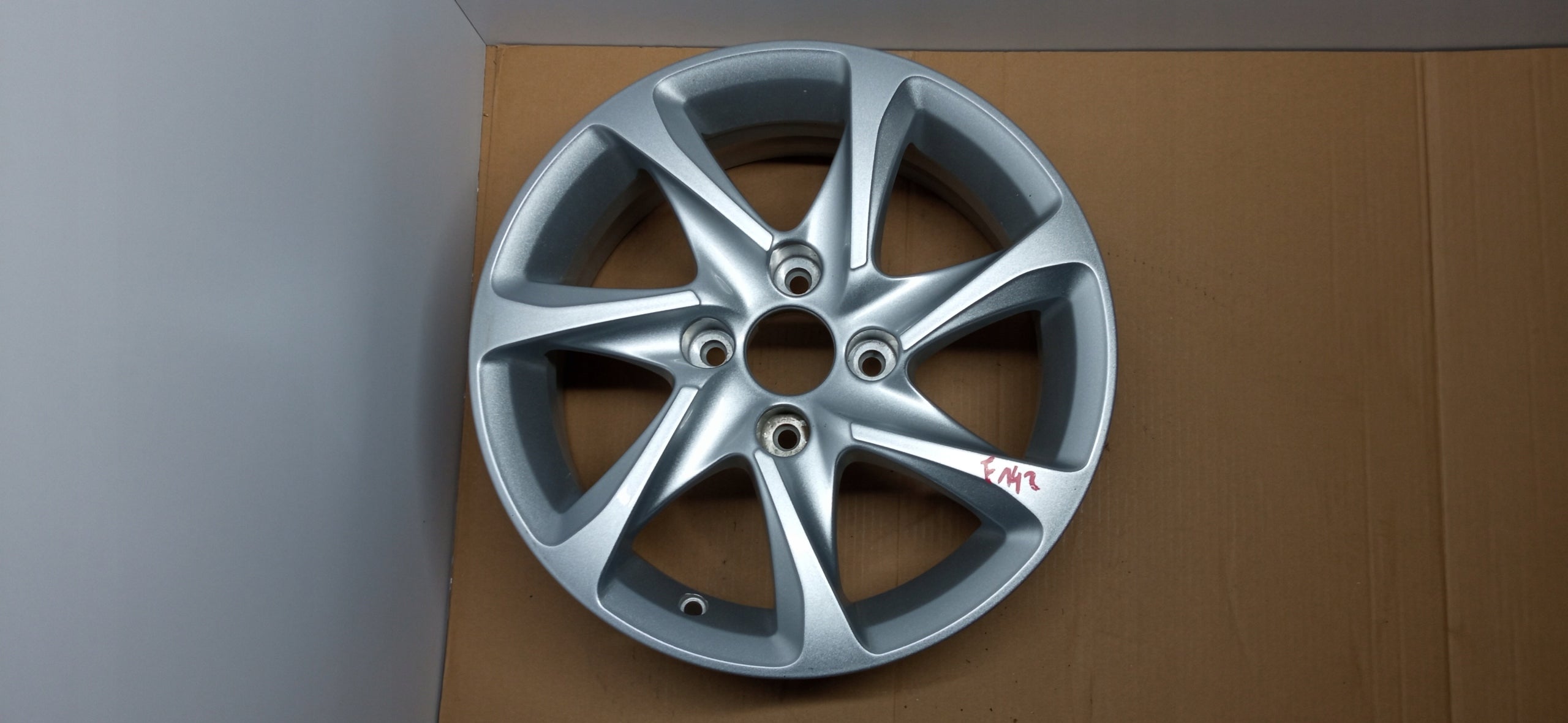 FELGA ALUMINIOWA PEUGEOT 208 6.0