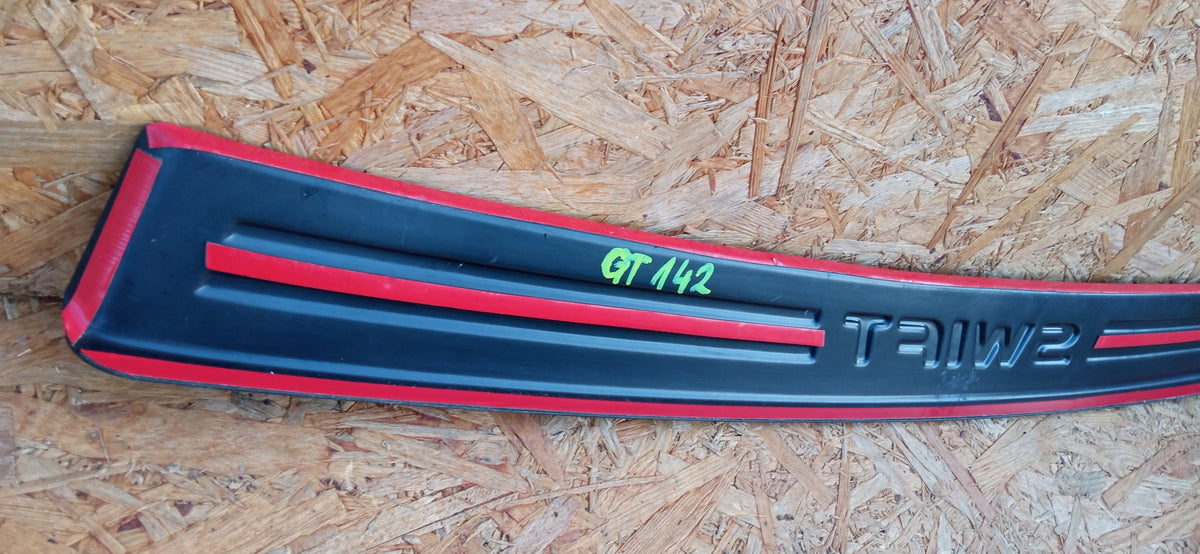 Suzuki Swift 05- Trim Strip Protective Cover Sill Rear Bumper — photo 7 of 7