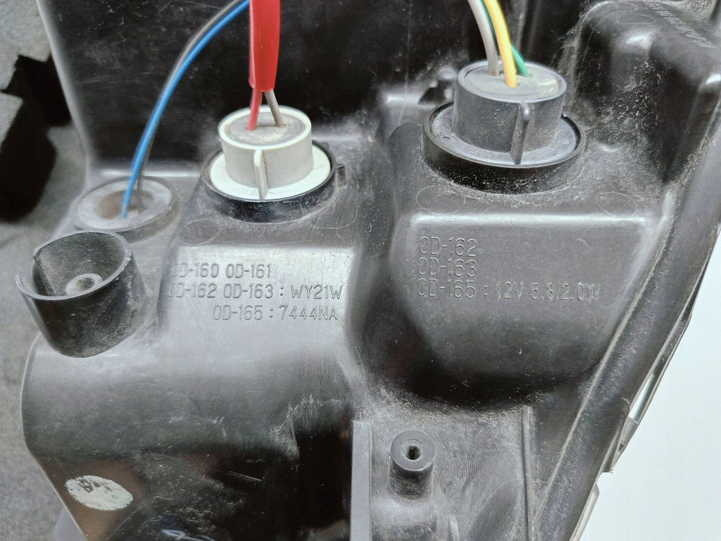 Toyota Yaris III LIFT 14- LAMPA LEWA PRZÓD PRZEDNIA SOCZEWKA KOITO 0D-160
