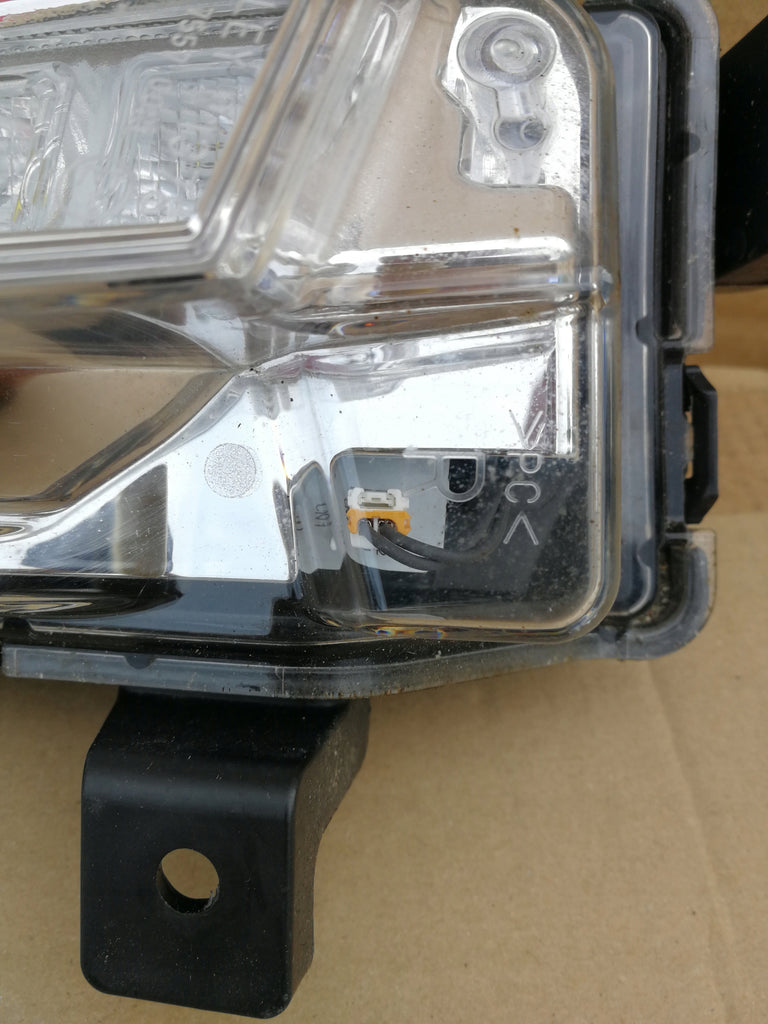 SUZUKI VITARA 15- HALOGEN DRL RECHTS LEUCHTE RECHTS SCHEINWERFER STANLEY W1378